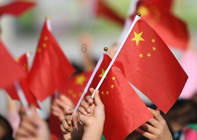 搭乘“高铁的士”满载幸福而归