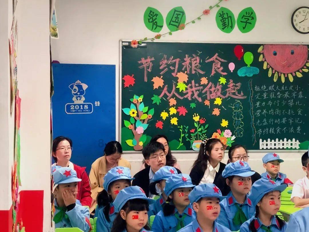 请问和我同居两年又和别人领证了怎么办游戏画面